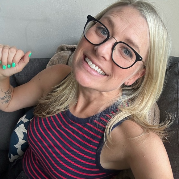 Meet your Posher, Allison - Picture 2 of 3